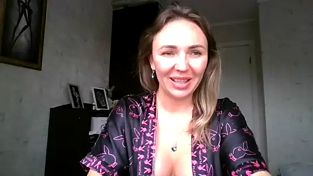 AngelinaLove28 online show from September 28, 2025, 6:42 am