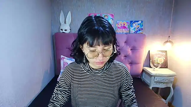 charlottemoonxz online show from June 25, 2026, 6:02 pm