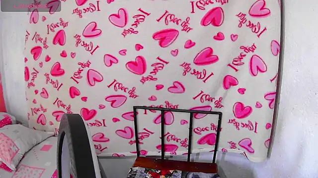 Snapshot of lynieh- chatting on September 25, 2025, 8:59 pm lynieh- online show from September 25, 2025, 8:59 pm