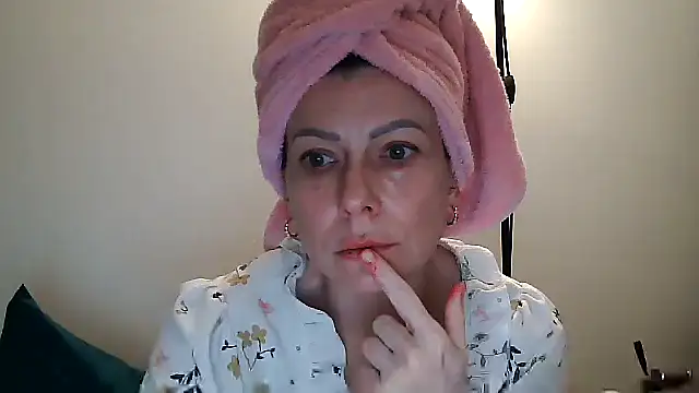 anechka1 online show from March 3, 2026, 12:17 am