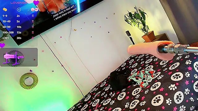 Snapshot of Charming_J chatting on September 28, 2025, 1:07 pm Charming J online show from September 28, 2025, 1:07 pm