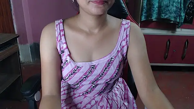 Angel Alison  online show from July 10, 2026, 6:19 pm