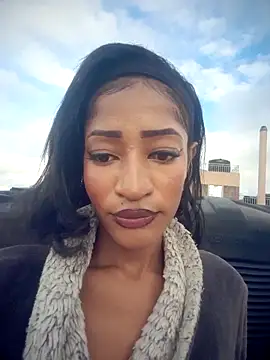 GoddessVee online show from April 12, 2026, 4:27 am