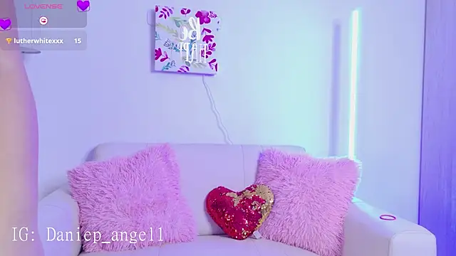 daniep angel online show from October 13, 2025, 11:05 pm