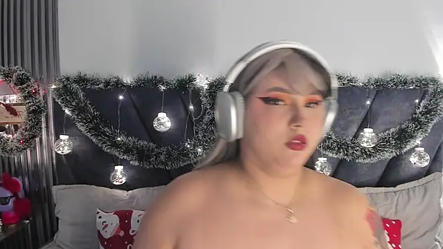 Karmilla Rosse online show from November 23, 2025, 10:36 am