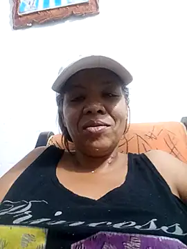 Snapshot of Surreyaa chatting on September 25, 2025, 1:11 am Surreyaa online show from September 25, 2025, 1:11 am