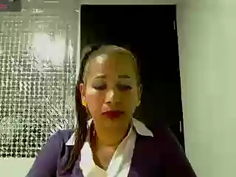 Snapshot of CaroMasha chatting on January 23, 2025, 1:41 am CaroMasha online show from January 23, 2025, 1:41 am