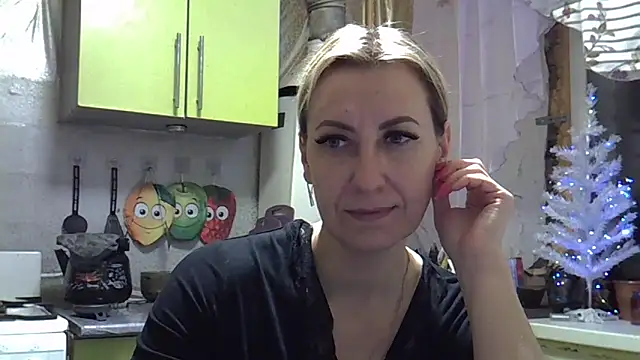 AshleyXHoney online show from December 31, 2024, 4:27 am