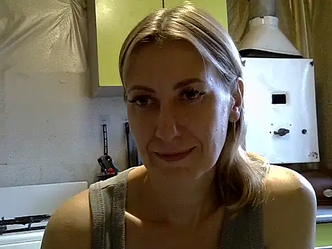 Snapshot of AshleyXHoney chatting on September 24, 2025, 6:09 am AshleyXHoney online show from September 24, 2025, 6:09 am