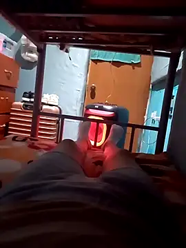 Snapshot of ladygmusic chatting on December 17, 2025, 2:22 pm ladygmusic online show from December 17, 2025, 2:22 pm