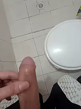 Snapshot of Wynni chatting on September 15, 2025, 12:49 pm Wynni online show from September 15, 2025, 12:49 pm