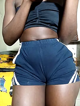julietunderwoood online show from March 16, 2025, 1:17 pm