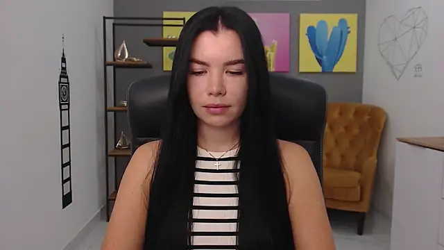 MadisonGomes online show from October 30, 2025, 7:50 am