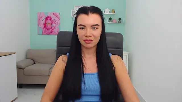MadisonGomes online show from January 28, 2025, 12:54 pm