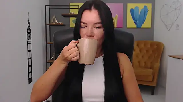 MadisonGomes online show from October 7, 2025, 6:36 am