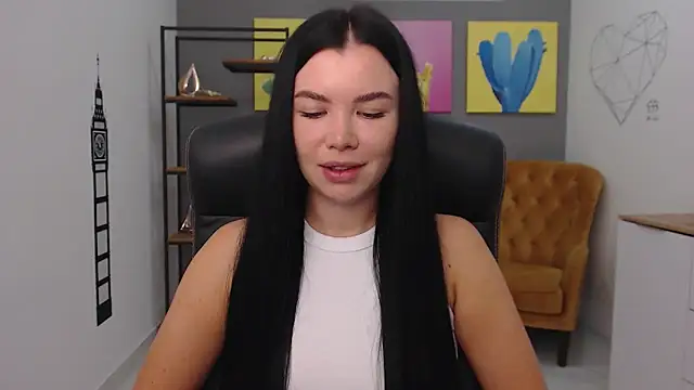 MadisonGomes online show from November 4, 2025, 8:40 am