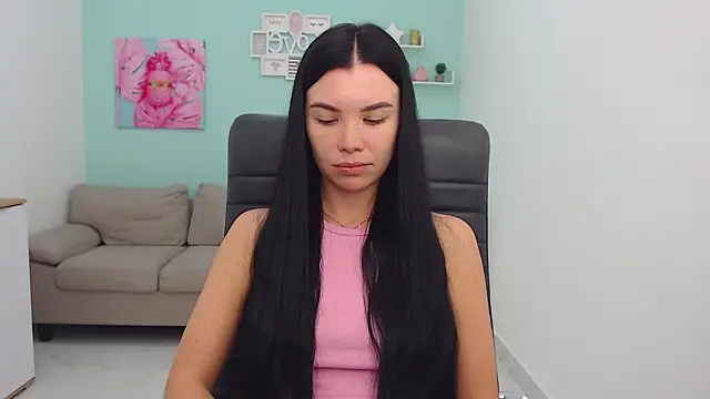 MadisonGomes online show from March 7, 2025, 12:23 pm