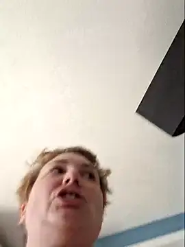 MilfyMrsRobinson online show from March 15, 2026, 1:51 pm