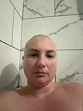 Snapshot of MilfyMrsRobinson chatting on April 26, 2026, 3:42 pm MilfyMrsRobinson online show from April 26, 2026, 3:42 pm