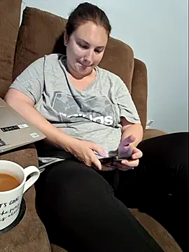 Snapshot of MilfyMrsRobinson chatting on September 22, 2025, 11:05 am MilfyMrsRobinson online show from September 22, 2025, 11:05 am