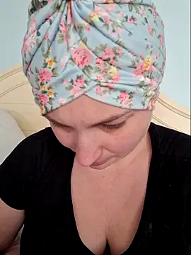 Snapshot of MilfyMrsRobinson chatting on February 24, 2026, 1:23 pm MilfyMrsRobinson online show from February 24, 2026, 1:23 pm