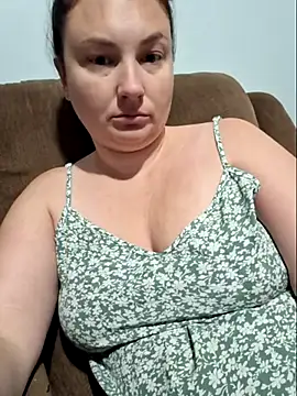 Snapshot of MilfyMrsRobinson chatting on October 6, 2025, 2:18 pm MilfyMrsRobinson online show from October 6, 2025, 2:18 pm