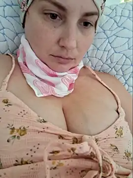 MilfyMrsRobinson online show from March 8, 2026, 2:42 pm