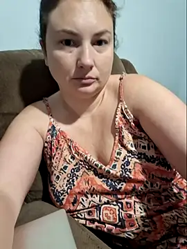 Snapshot of MilfyMrsRobinson chatting on September 27, 2025, 1:28 pm MilfyMrsRobinson online show from September 27, 2025, 1:28 pm