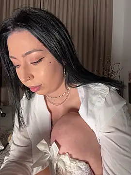 Snapshot of KimArts chatting on February 18, 2026, 7:32 pm KimArts online show from February 18, 2026, 7:32 pm