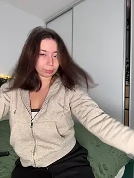 Snapshot of KimArts chatting on October 15, 2025, 3:09 pm KimArts online show from October 15, 2025, 3:09 pm