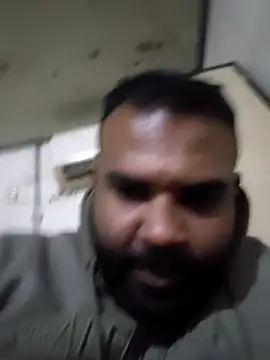 Snapshot of ListedLoin chatting on February 1, 2026, 1:15 am ListedLoin online show from February 1, 2026, 1:15 am