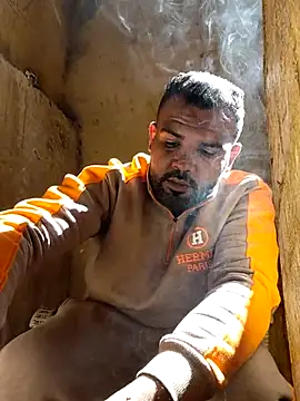 Snapshot of ListedLoin chatting on February 21, 2026, 11:12 am ListedLoin online show from February 21, 2026, 11:12 am