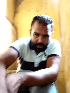 Snapshot of ListedLoin chatting on November 1, 2025, 12:43 pm ListedLoin online show from November 1, 2025, 12:43 pm