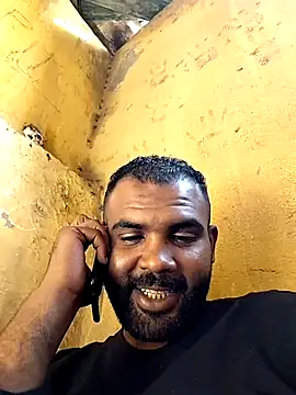 ListedLoin online show from December 4, 2025, 10:47 am