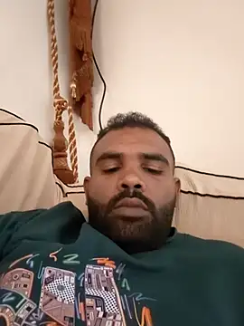 Snapshot of ListedLoin chatting on November 16, 2025, 10:42 am ListedLoin online show from November 16, 2025, 10:42 am