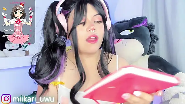 Ahri Elderwood online show from February 4, 2025, 7:29 am