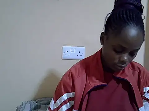 HOT-JAZMINE online show from September 17, 2025, 5:04 pm