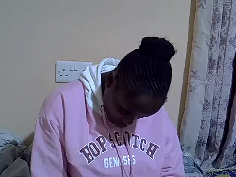 HOT-JAZMINE online show from October 6, 2025, 7:25 pm