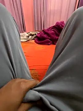 Loveboycurvy online show from November 17, 2025, 2:26 am