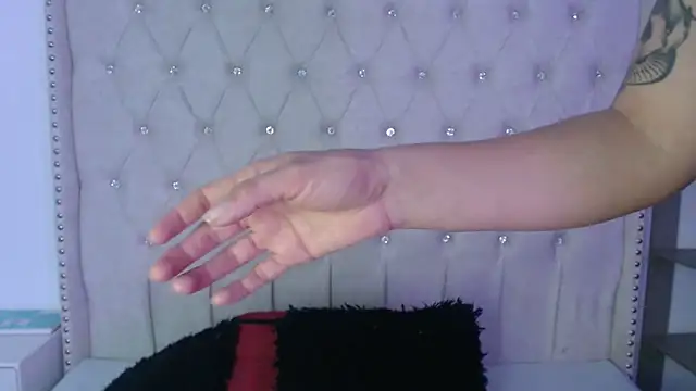 Snapshot of Abril_Squirt chatting on October 27, 2025, 8:32 pm Abril Squirt online show from October 27, 2025, 8:32 pm