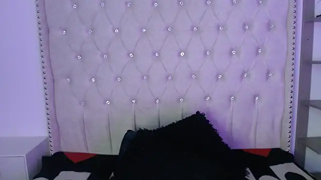 Snapshot of Abril_Squirt chatting on September 23, 2025, 10:11 am Abril Squirt online show from September 23, 2025, 10:11 am