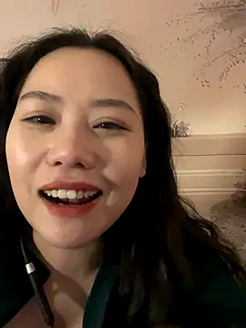 Eliza-E online show from January 7, 2026, 2:11 pm