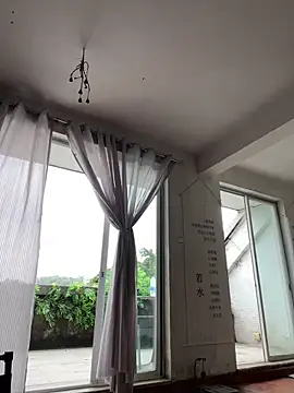 Eliza-E online show from March 22, 2026, 3:21 am