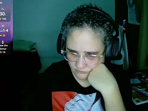 Snapshot of lolalicious_758 chatting on October 3, 2025, 11:06 pm lolalicious 758 online show from October 3, 2025, 11:06 pm