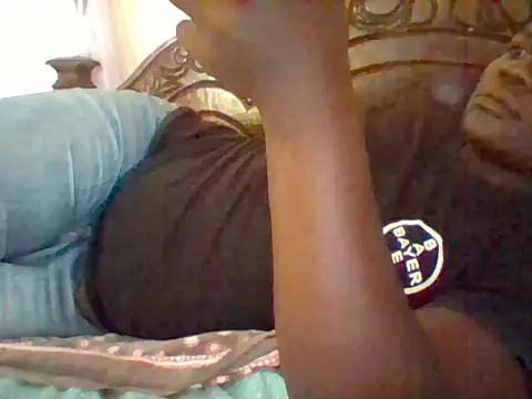 missarpie online show from October 7, 2025, 8:37 am