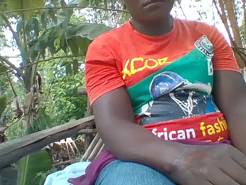 missarpie online show from November 3, 2025, 10:08 am