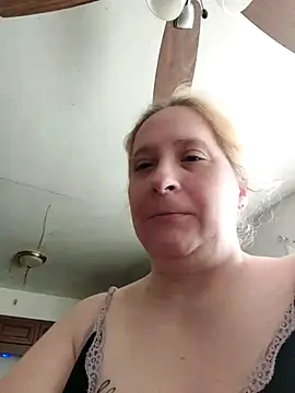 Icedcoffee2024 online show from May 3, 2026, 1:04 pm