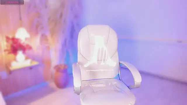 MelissaKarterrs online show from April 4, 2026, 12:12 pm