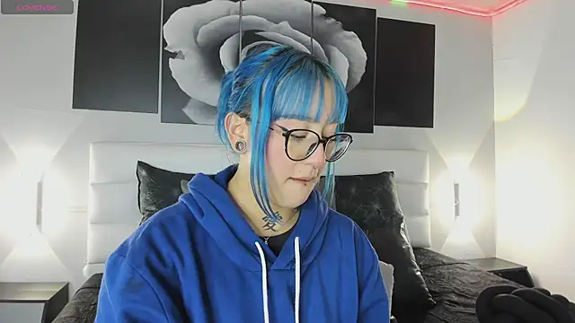 sofi bakerr online show from October 11, 2025, 11:33 am