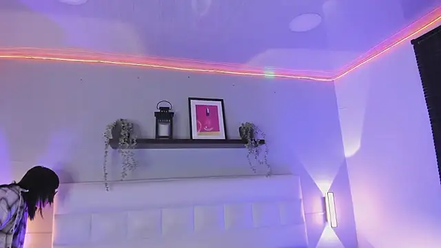 sofi bakerr online show from March 23, 2026, 11:54 am